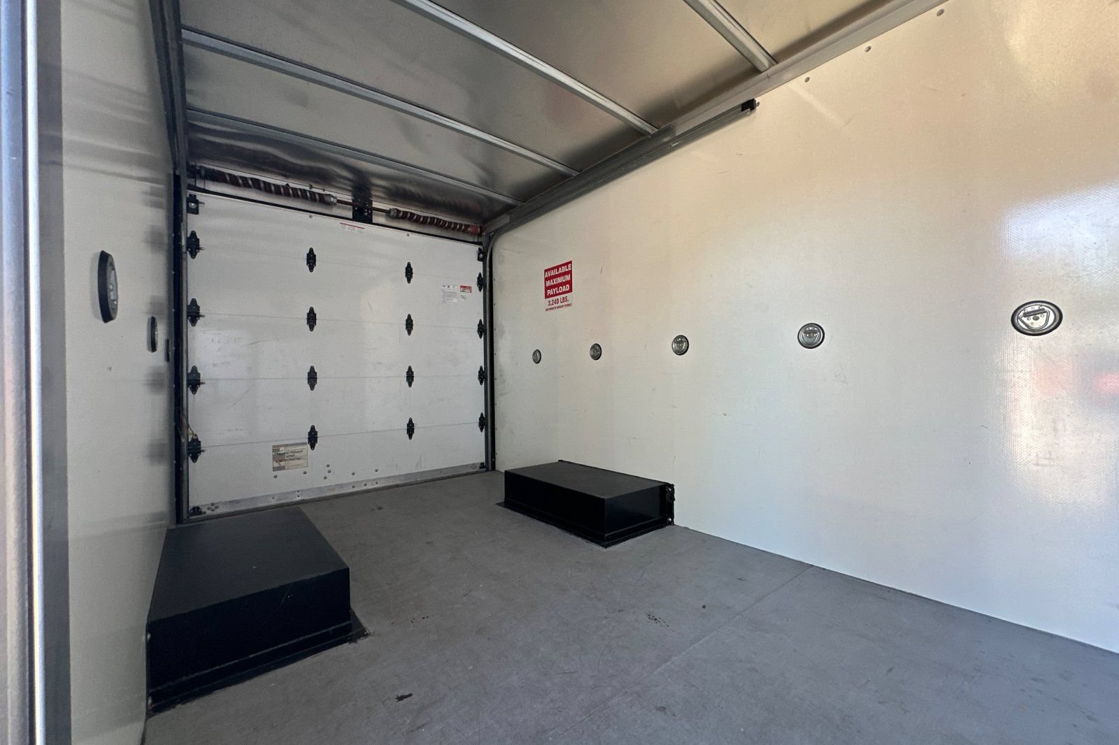 Used 2023 Ford Transit 350 DRW RWD image 27