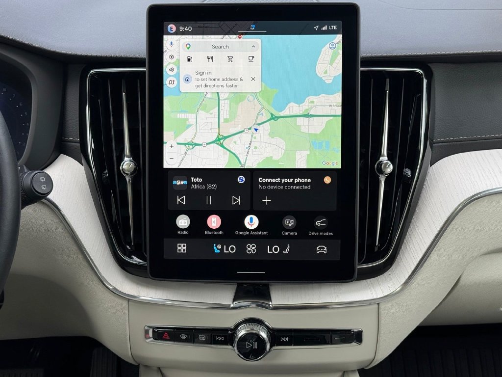 Certified 2026 Volvo XC60 B5 Ultra AWD/4WD image 13