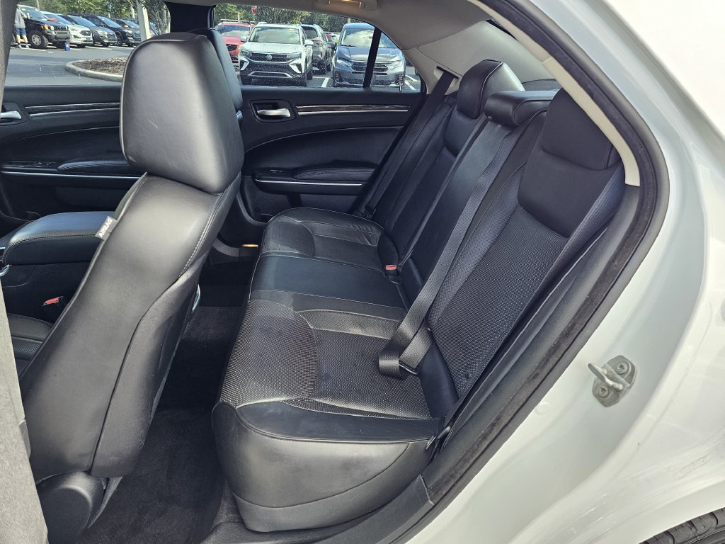 Used 2018 Chrysler 300 Limited w/ Safetytec Plus Group RWD image 15