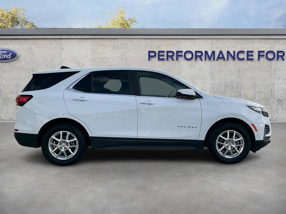 Used 2024 Chevrolet Equinox LT image 4
