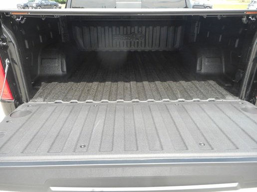 Used 2022 Chevrolet Silverado 1500 High Country w/ Technology Package AWD/4WD image 7