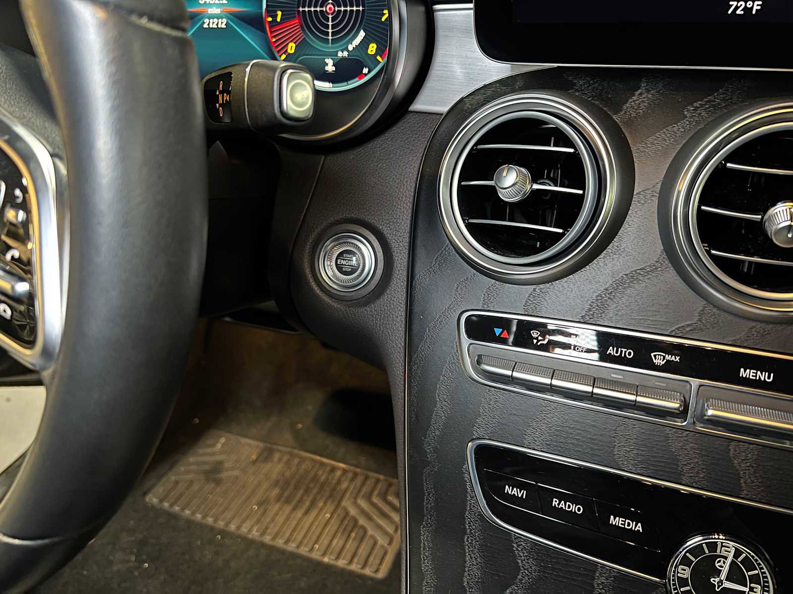 Used 2021 Mercedes-Benz C 300 4MATIC Sedan image 26