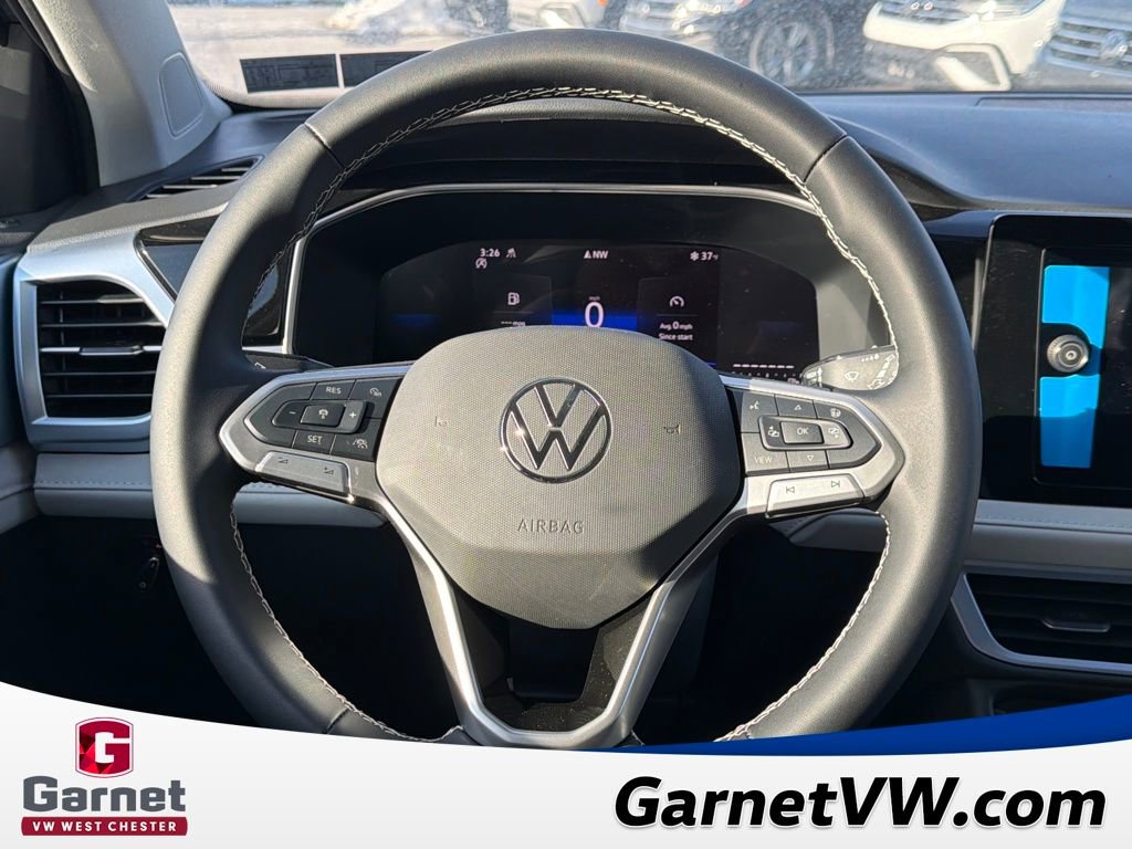 New 2026 Volkswagen Taos SE image 13