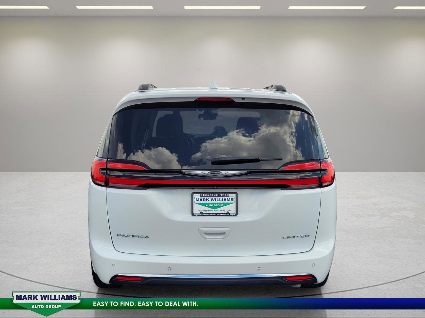 Used 2022 Chrysler Pacifica Limited FWD image 5
