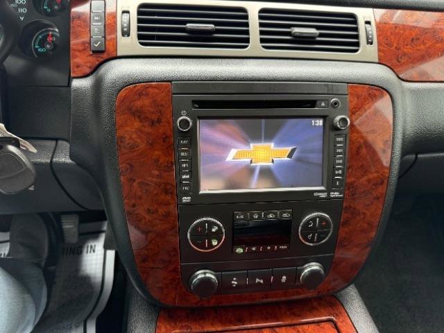 Used 2012 Chevrolet Avalanche LTZ AWD/4WD image 30