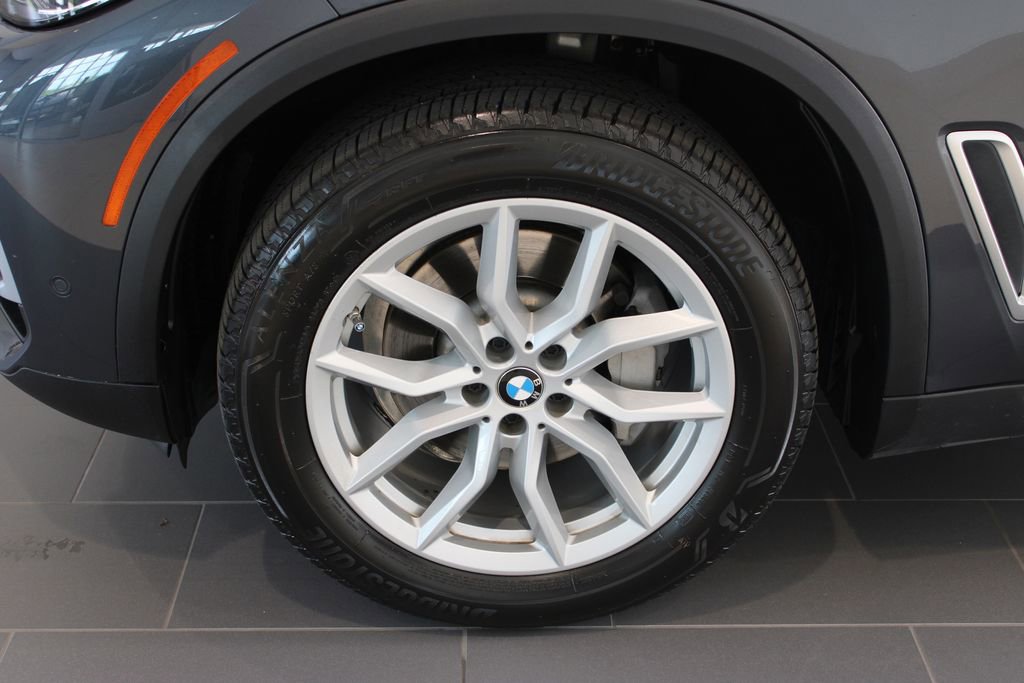 Used 2020 BMW X5 xDrive40i w/ Premium Package AWD/4WD image 28