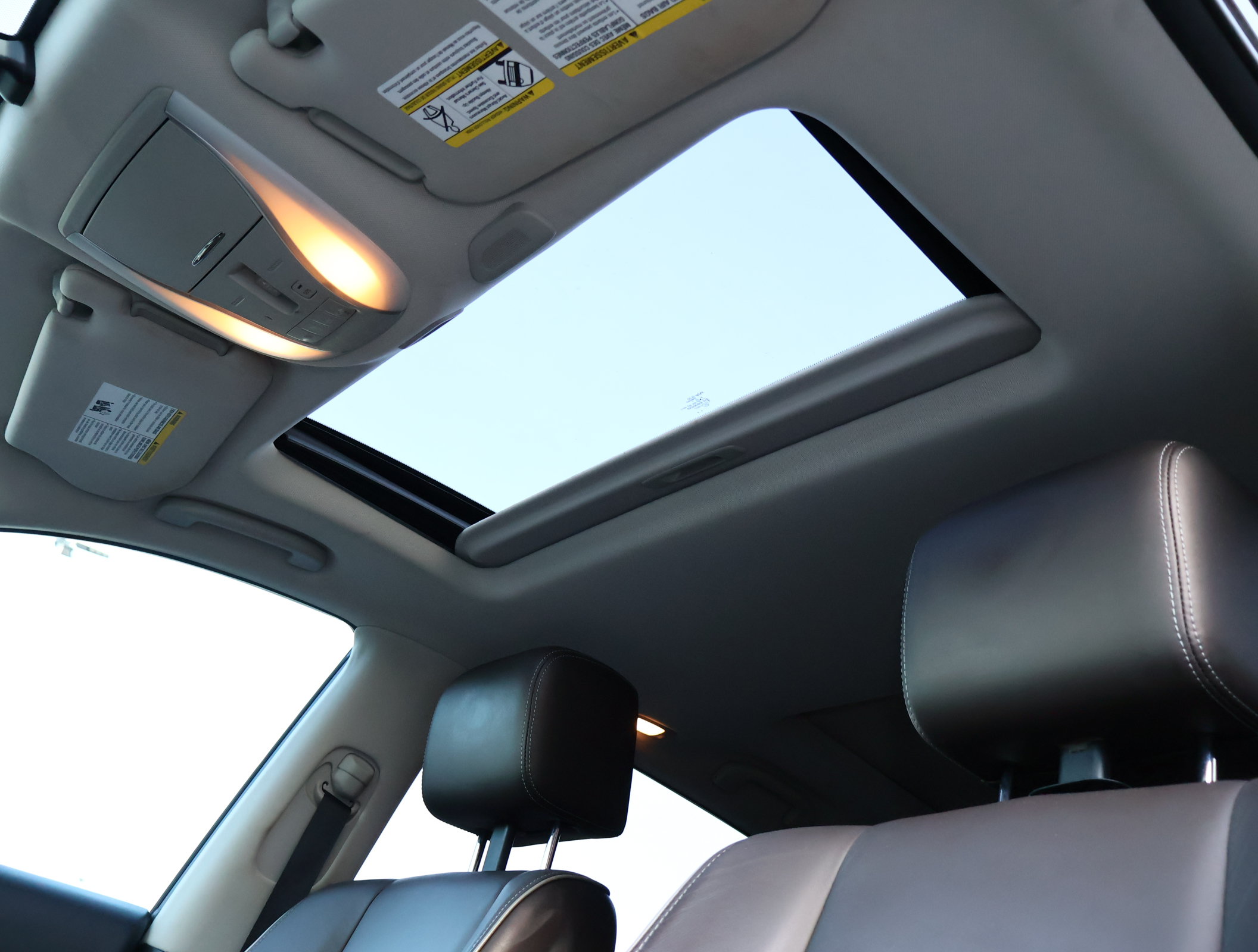 Used 2018 INFINITI QX60 FWD w/ Deluxe Technology Package image 21