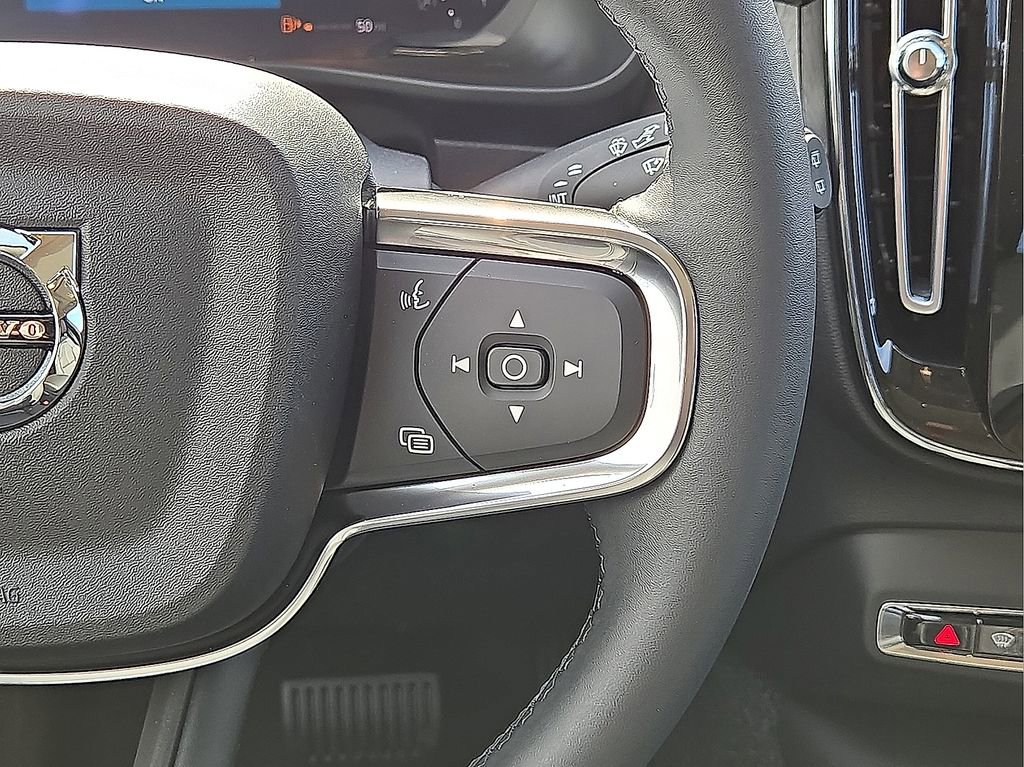New 2026 Volvo XC40 B4 Plus w/ Protection Package Premier FWD image 20