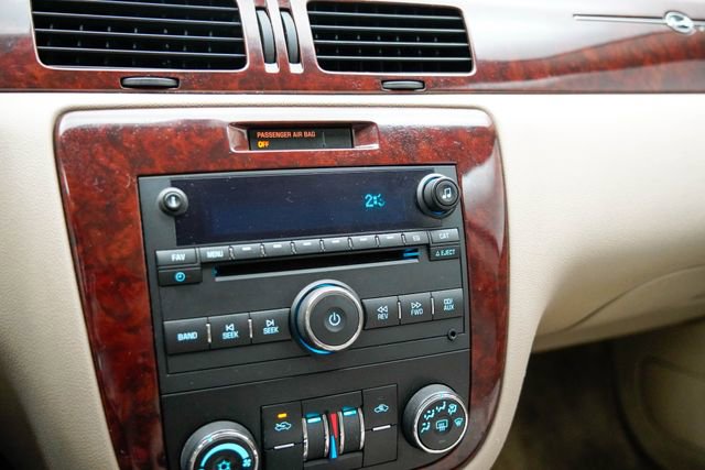 Used 2008 Chevrolet Impala LT image 25