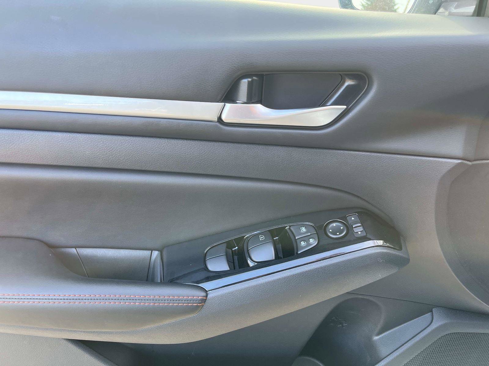 Certified 2024 Nissan Altima 2.5 SR image 19