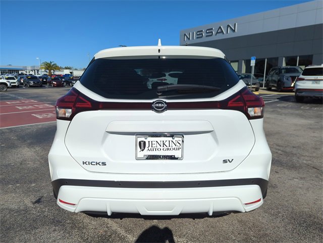 Used 2024 Nissan Kicks SV image 7