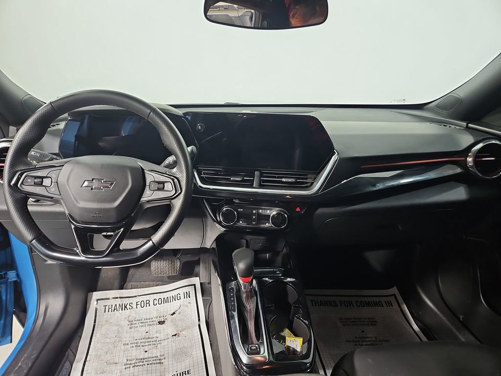 Used 2025 Chevrolet Trax RS w/ Driver Confidence Package image 13