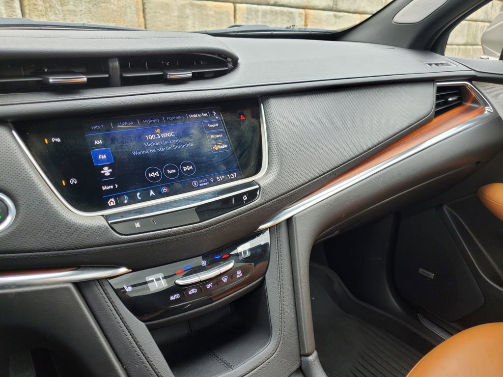 Certified 2023 Cadillac XT5 Premium Luxury w/ LPO, Floor Liner Package image 32