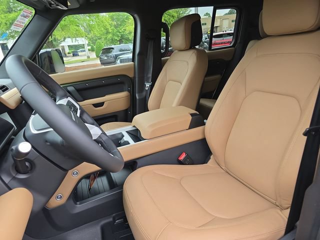 Certified 2026 Land Rover Defender 110 X-Dynamic SE AWD/4WD image 14