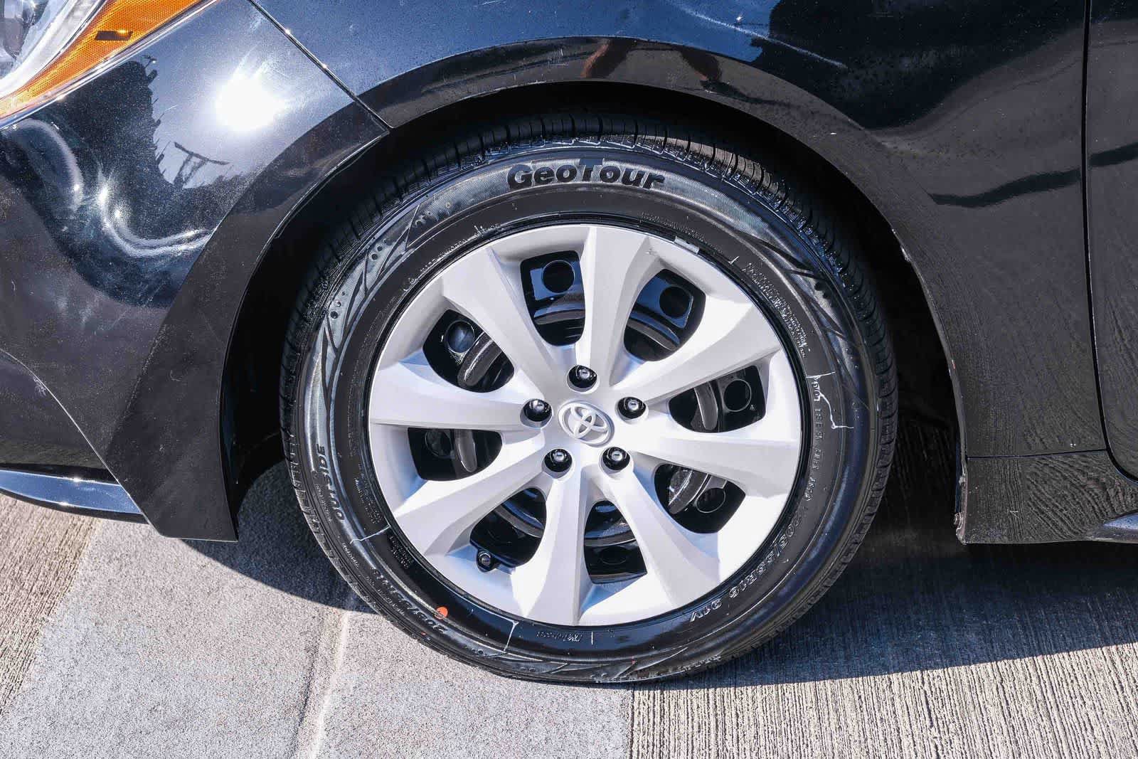 Used 2023 Toyota Corolla LE FWD image 10