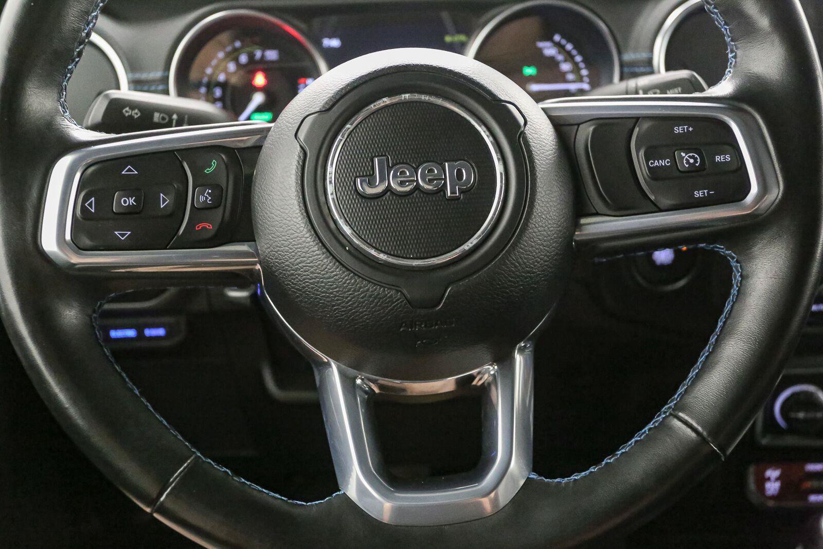Used 2022 Jeep Wrangler Unlimited Rubicon 4xe w/ Cold Weather Group AWD/4WD image 37