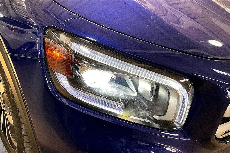 Used 2021 Mercedes-Benz GLB 250 w/ Premium Package image 24