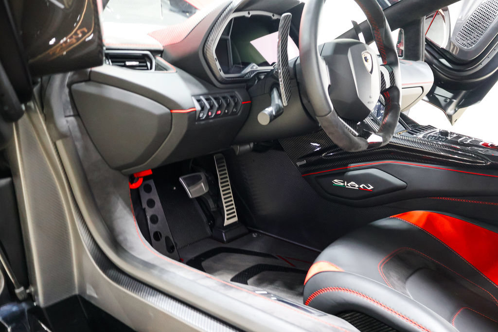 Used 2021 Lamborghini Sian Coupe AWD/4WD image 35