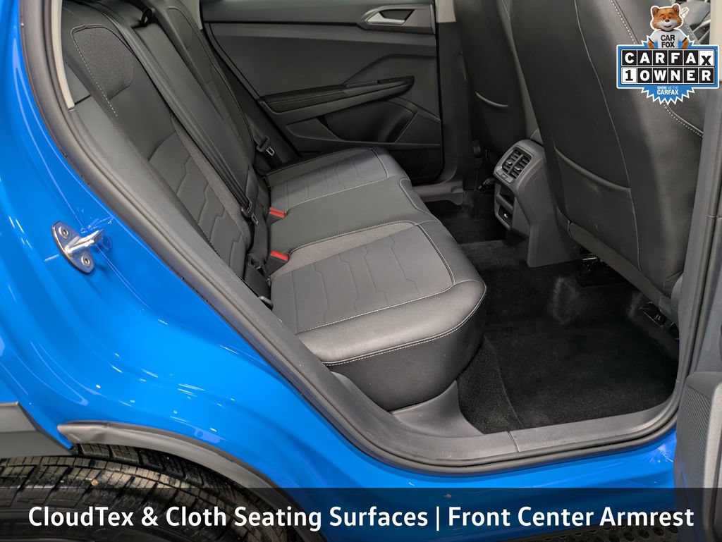 Used 2025 Volkswagen Taos SE AWD/4WD image 33