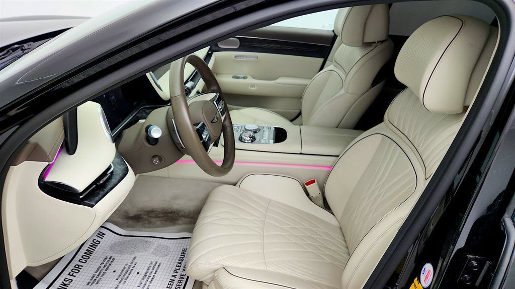 Used 2025 Genesis G90 3.5T AWD/4WD image 11