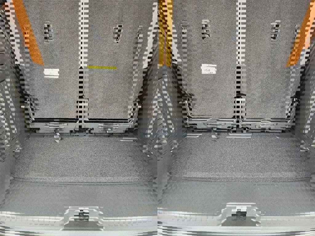 New 2025 Volkswagen ID. Buzz Pro S image 32