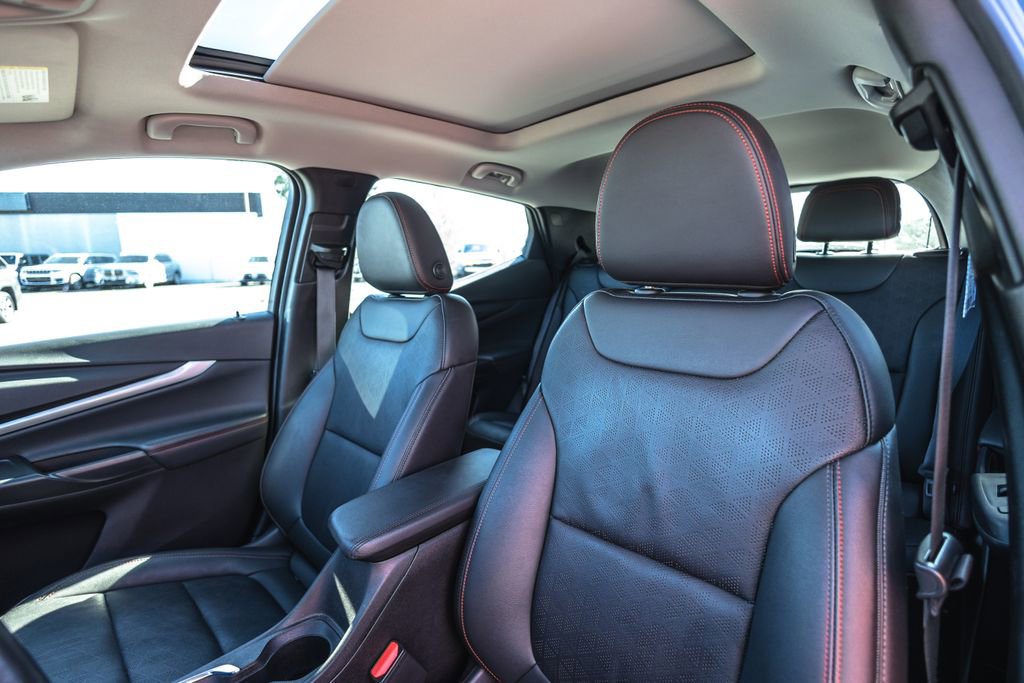 Used 2023 Chevrolet Bolt EUV Premier w/ Sun & Sound Package image 21