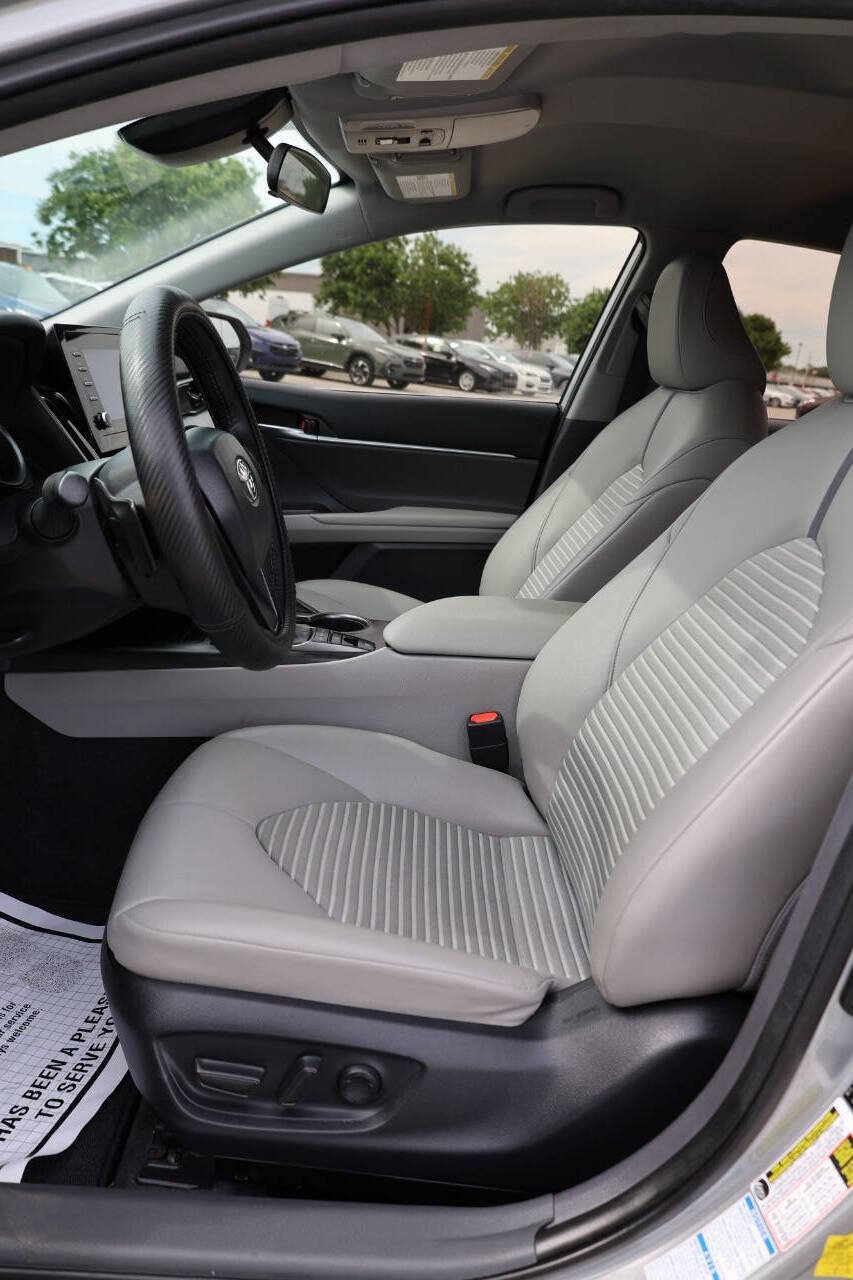 Used 2022 Toyota Camry SE AWD/4WD image 13