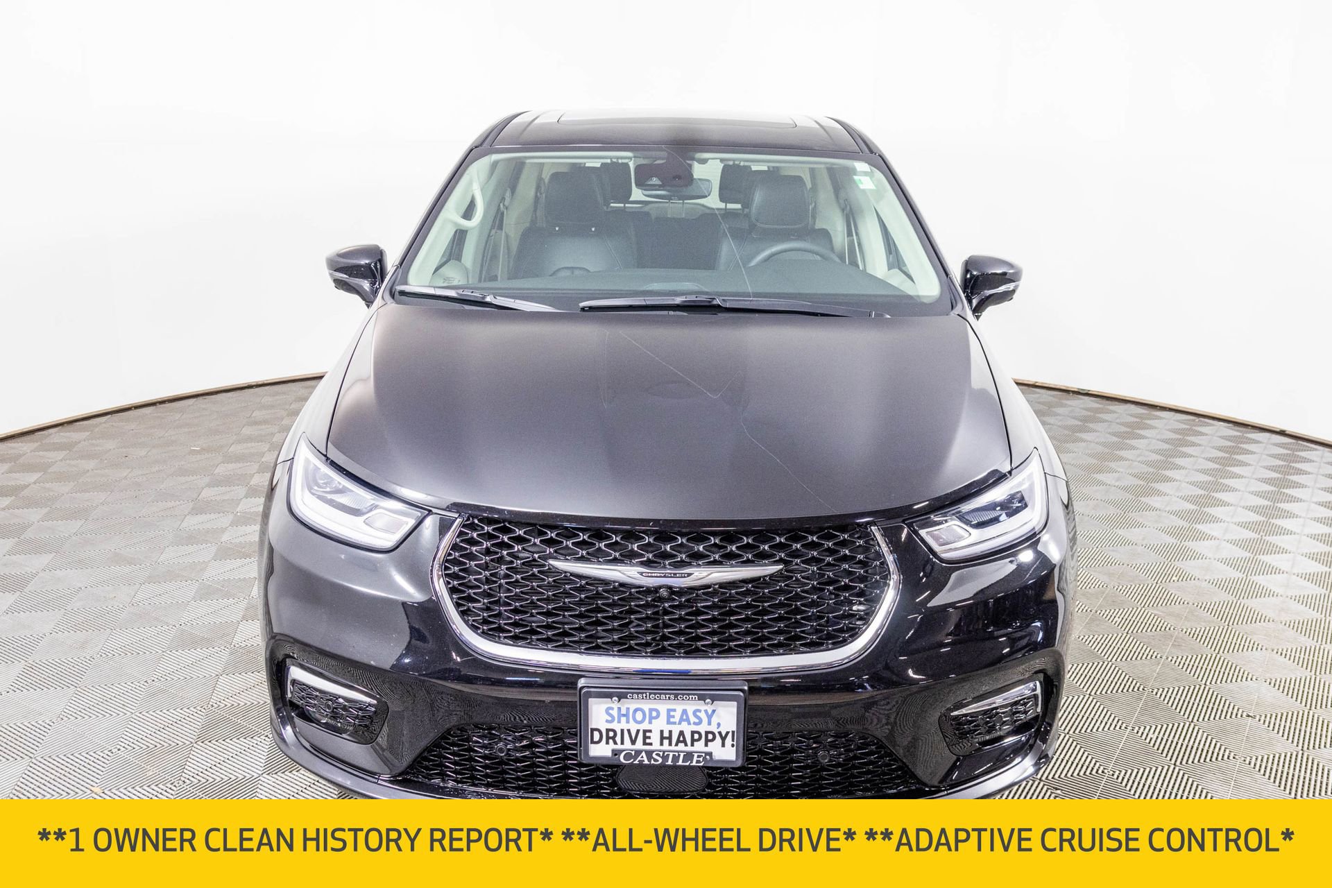 Used 2024 Chrysler Pacifica Touring-L image 7