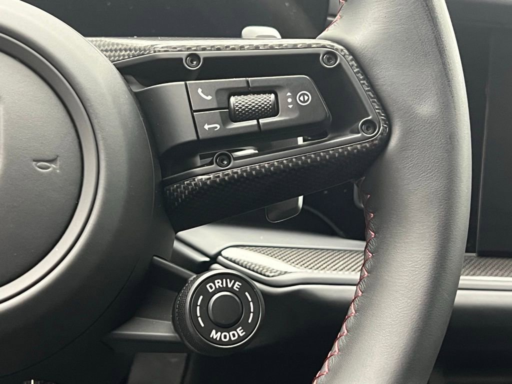 New 2026 Porsche Cayenne GTS image 9