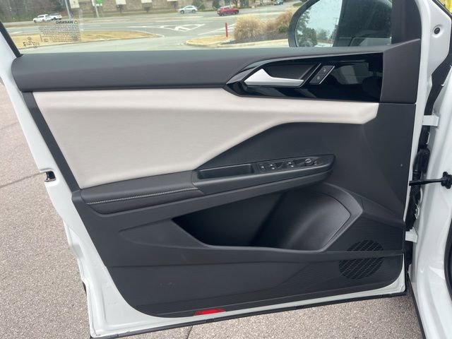 New 2026 Volkswagen Taos S image 6