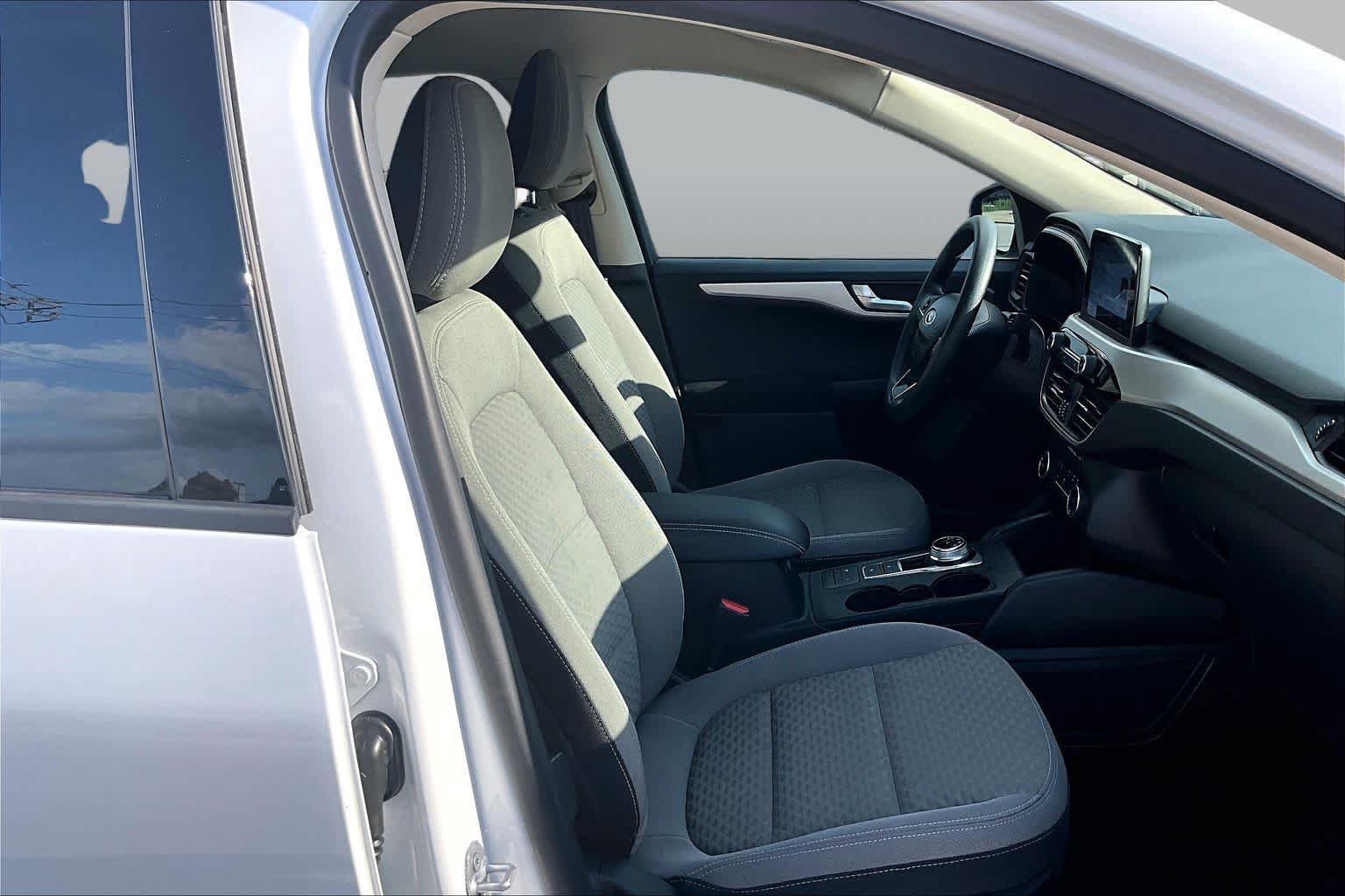 Used 2020 Ford Escape SE FWD image 9