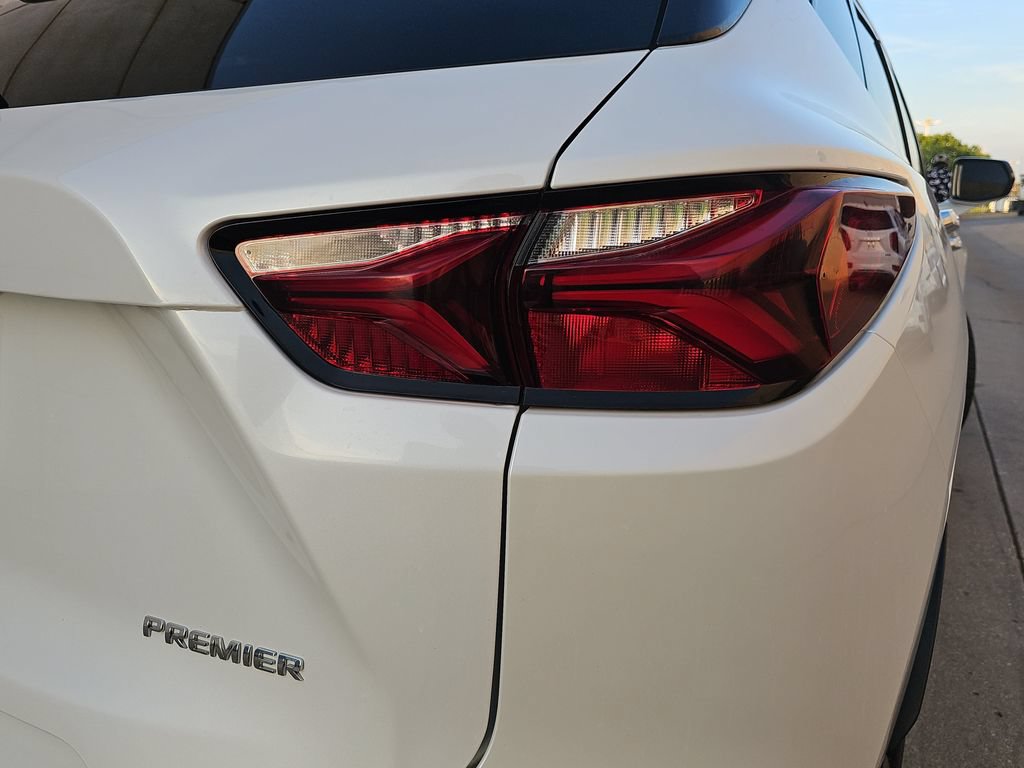 Used 2021 Chevrolet Blazer Premier w/ Driver Confidence II Package FWD image 32