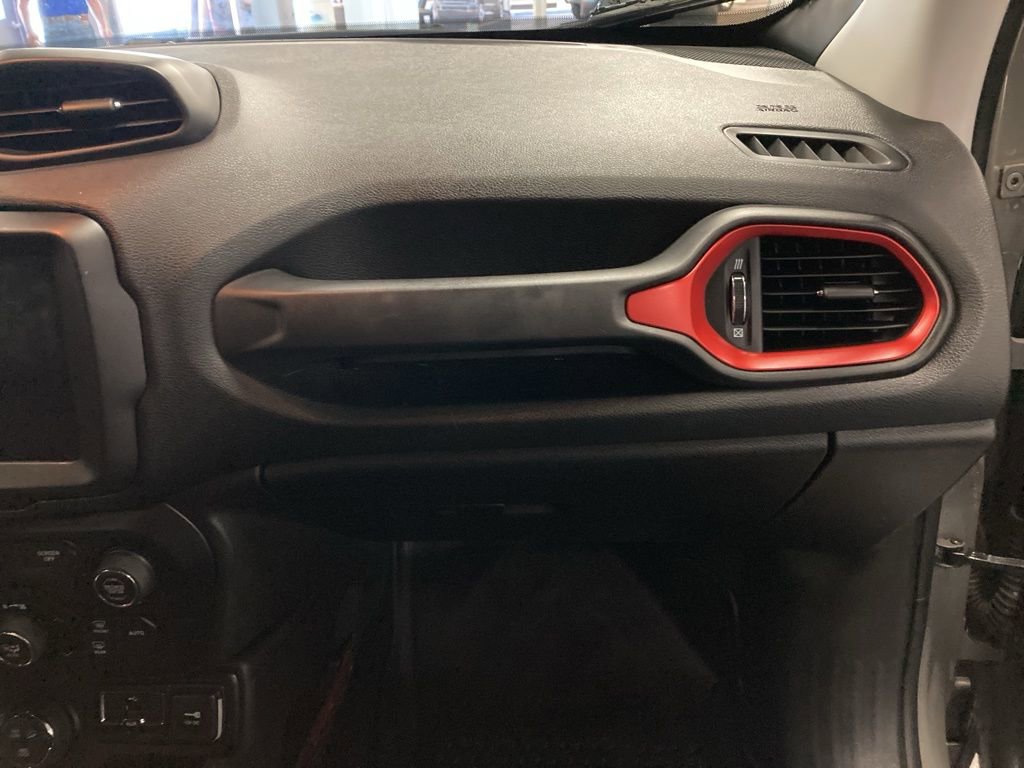 Used 2019 Jeep Renegade Trailhawk w/ UConnect 8.4 Nav Group AWD/4WD image 42