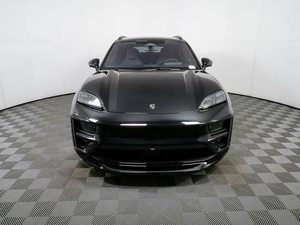 New 2026 Porsche Macan Turbo Electric image 38