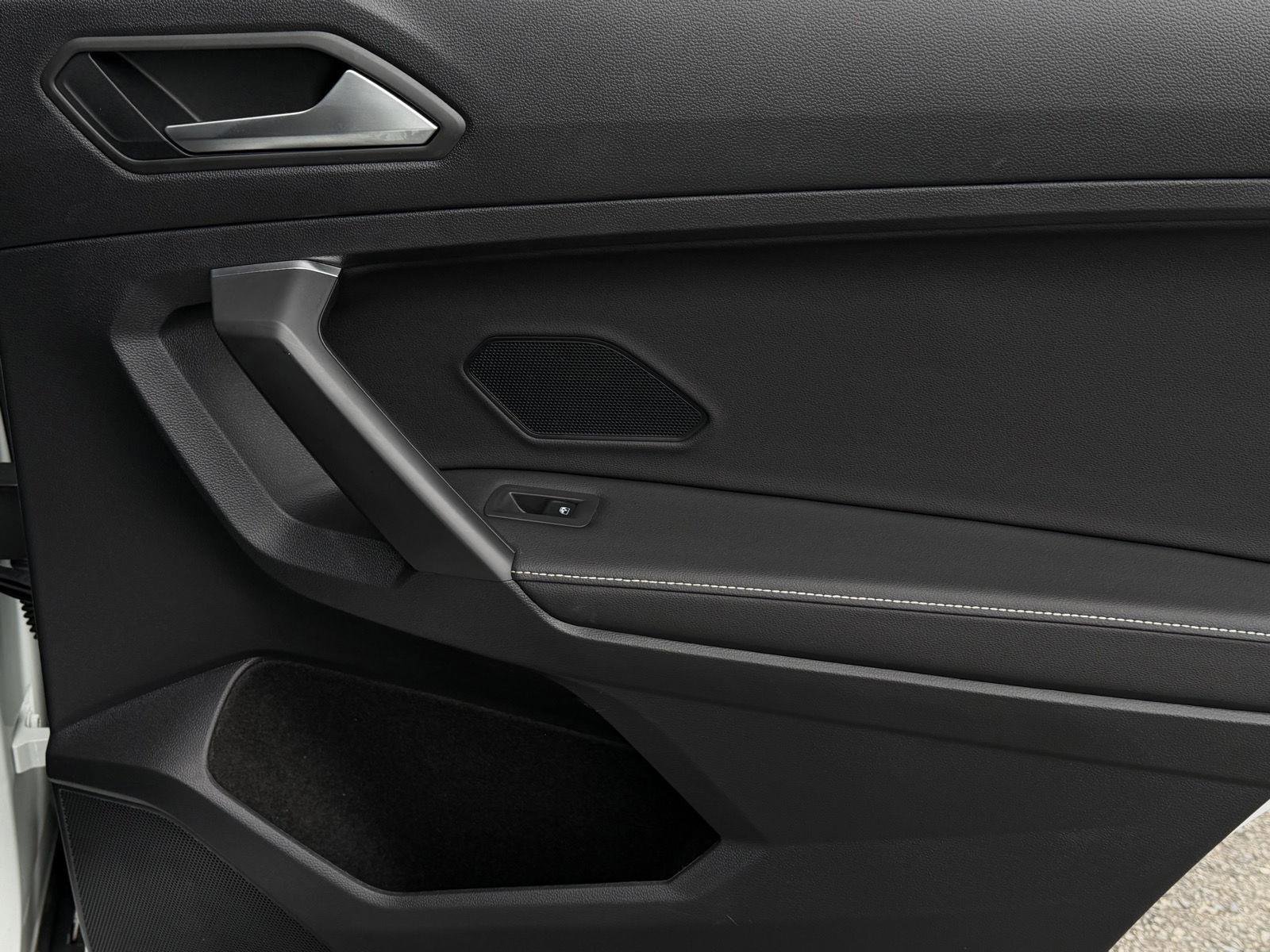 Used 2023 Volkswagen Tiguan S image 27