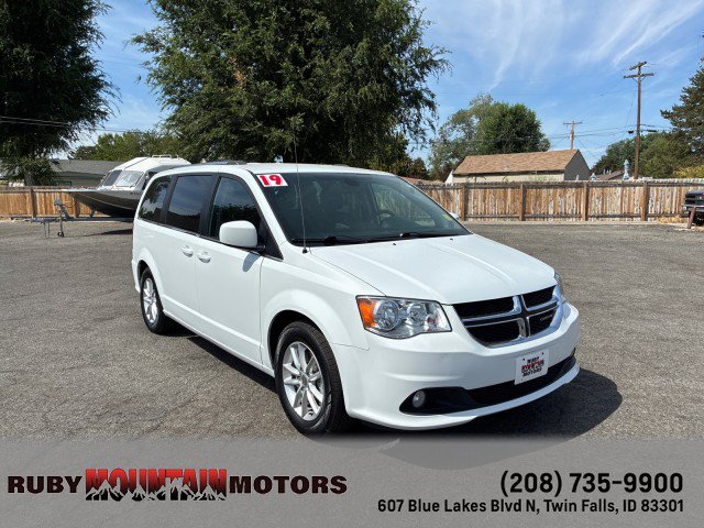 Used 2019 Dodge Grand Caravan SXT FWD image 1