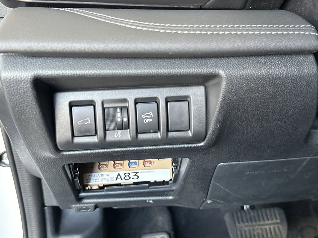 Used 2025 Subaru Outback Limited AWD/4WD image 18