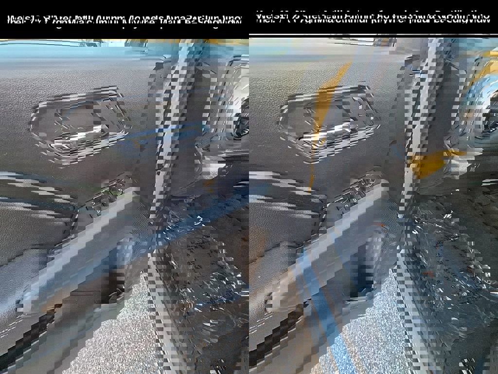 Used 2023 Chevrolet Colorado LT w/ LT Convenience Package image 12