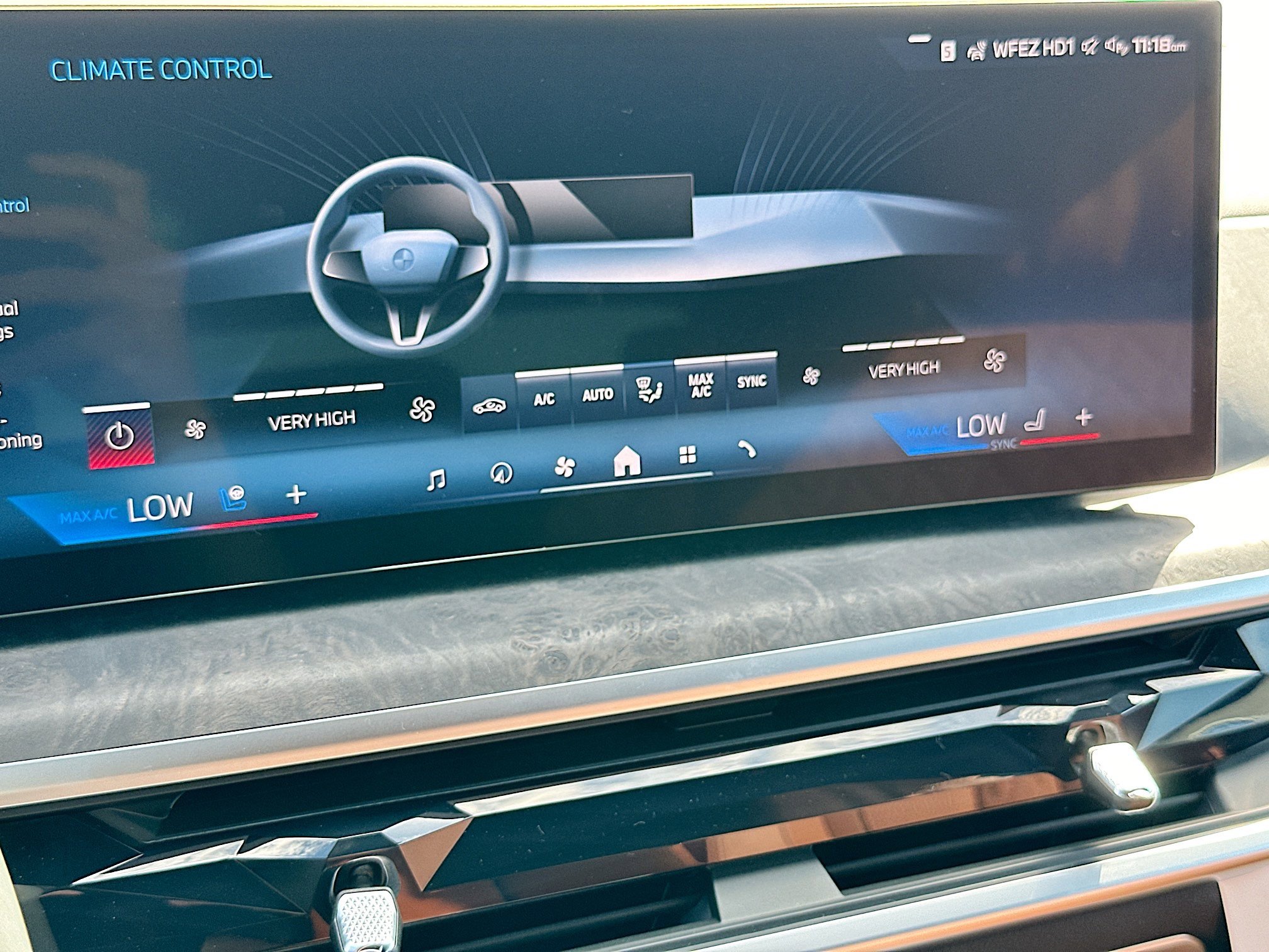 New 2025 BMW X7 M60i w/ Executive Package image 16