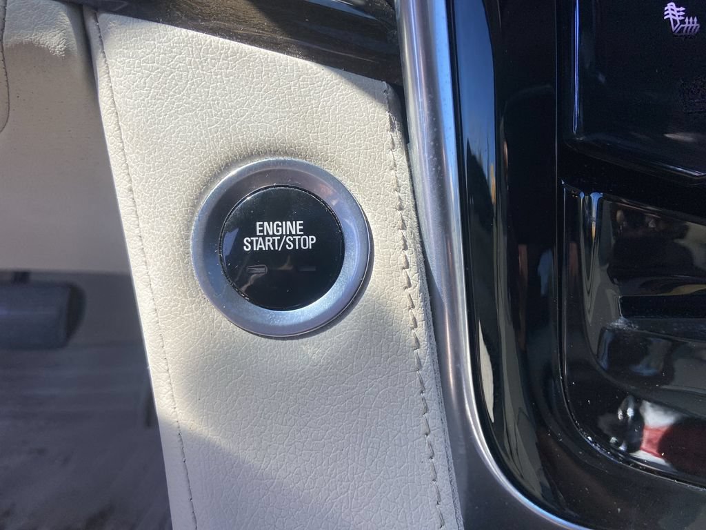 Certified 2020 Cadillac Escalade Premium Luxury AWD/4WD image 25