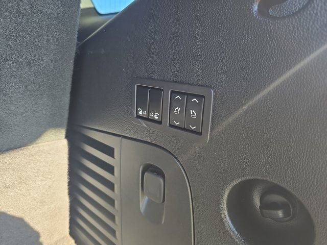 Used 2017 Cadillac Escalade Premium Luxury image 14