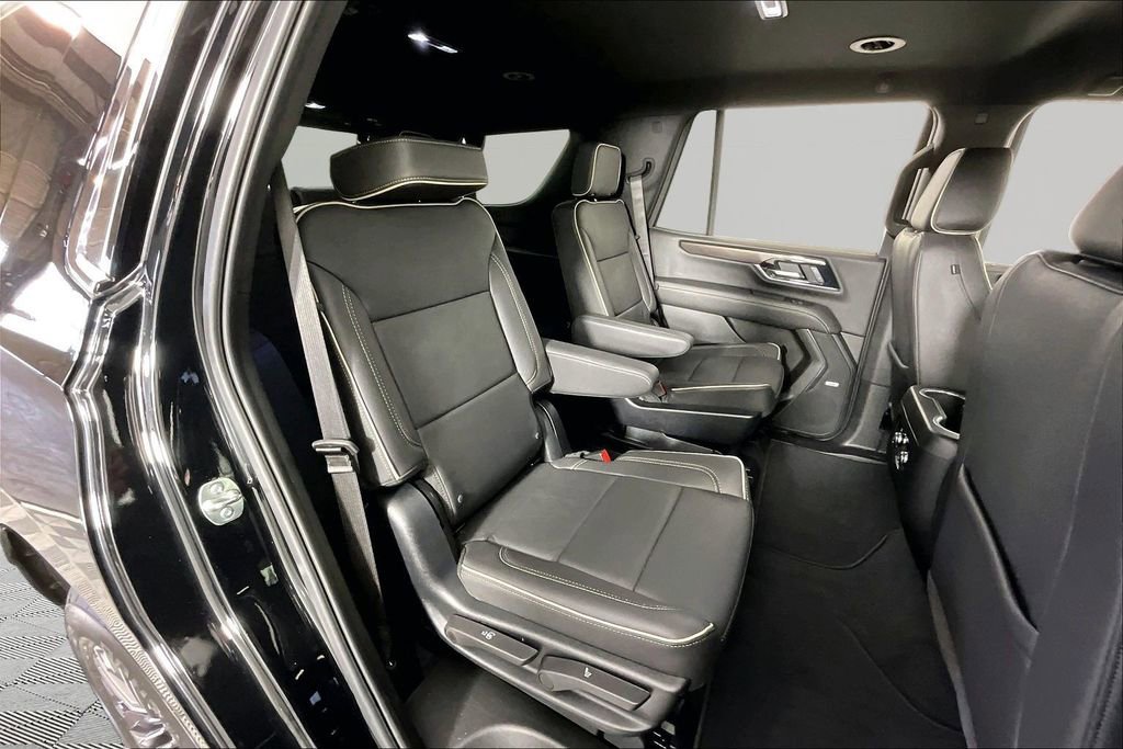 Used 2025 GMC Yukon Elevation RWD image 24