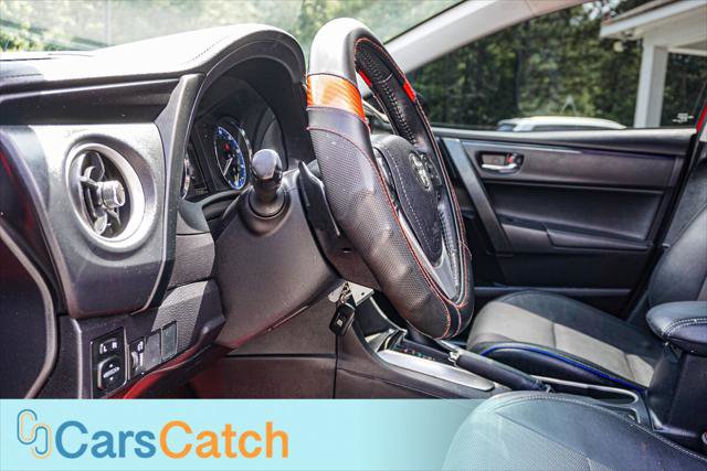 Used 2019 Toyota Corolla SE FWD image 18