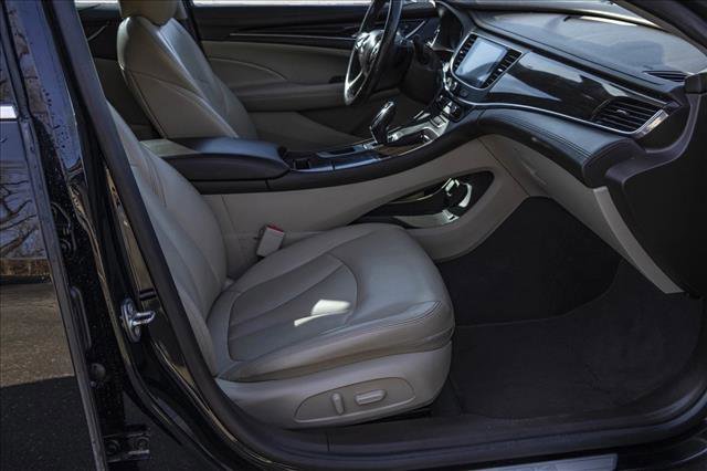 Used 2017 Buick LaCrosse image 28