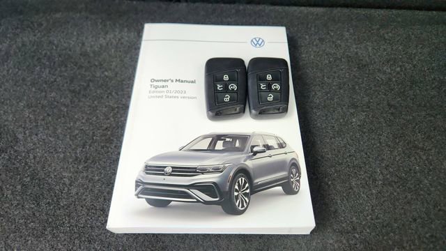 Used 2023 Volkswagen Tiguan SE R-Line image 61