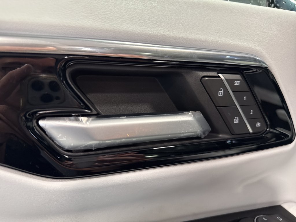 New 2027 Chevrolet Tahoe Premier w/ Sun And Tow Package AWD/4WD image 32