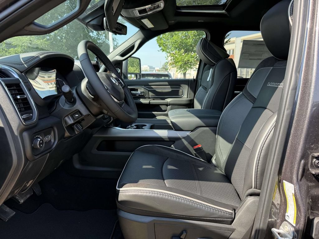 New 2026 RAM 3500 Laramie AWD/4WD image 14