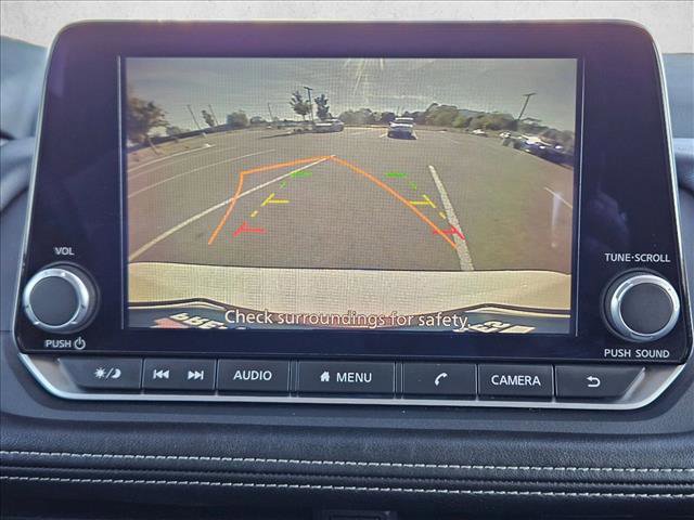 Used 2025 Nissan Rogue SV image 13