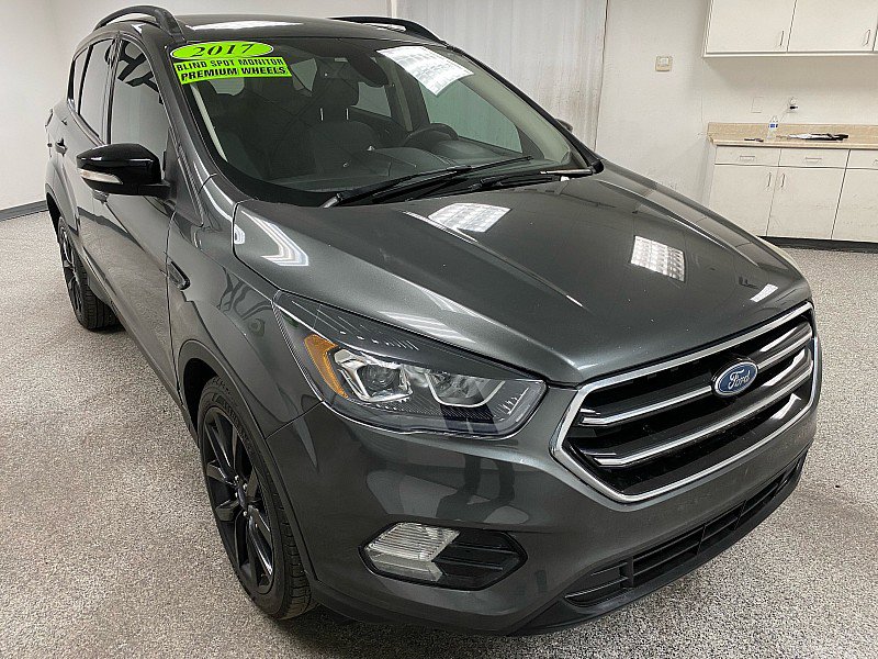 Used 2017 Ford Escape Titanium image 3