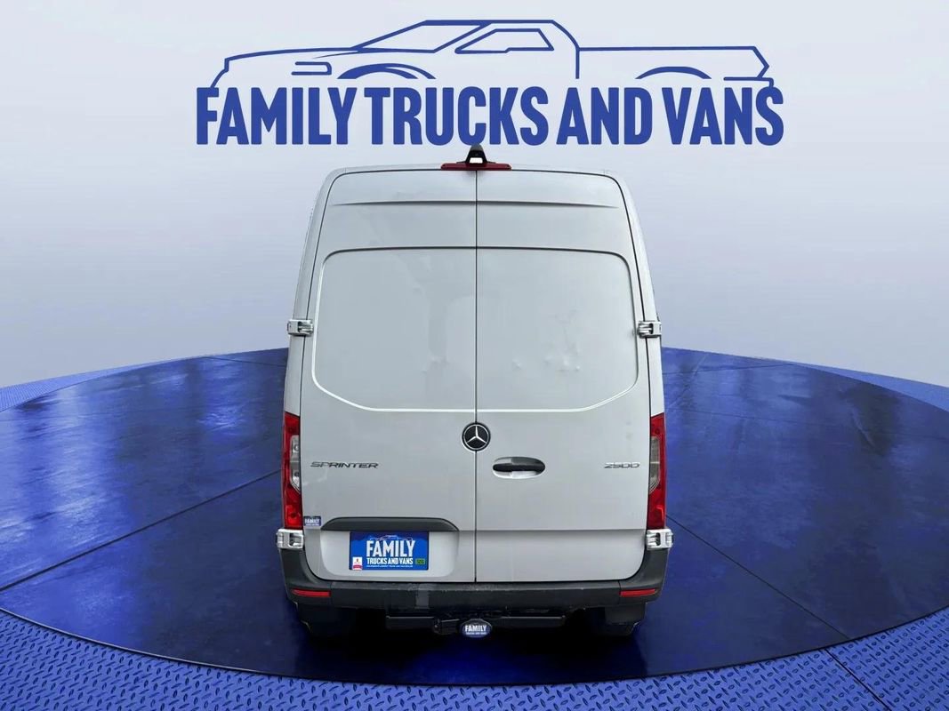 Used 2019 Mercedes-Benz Sprinter 144 Cargo image 3